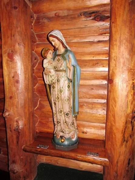 Mary with Jesus in the chapel