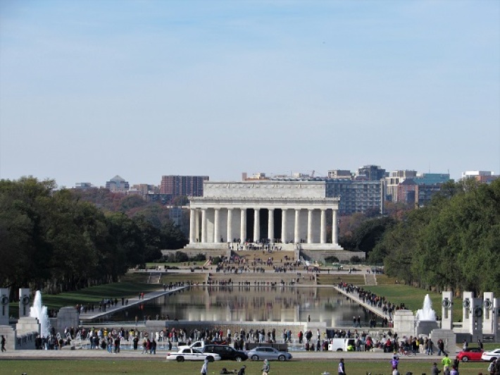 The Lincoln Memorial with the WWII Memorial (foreground)